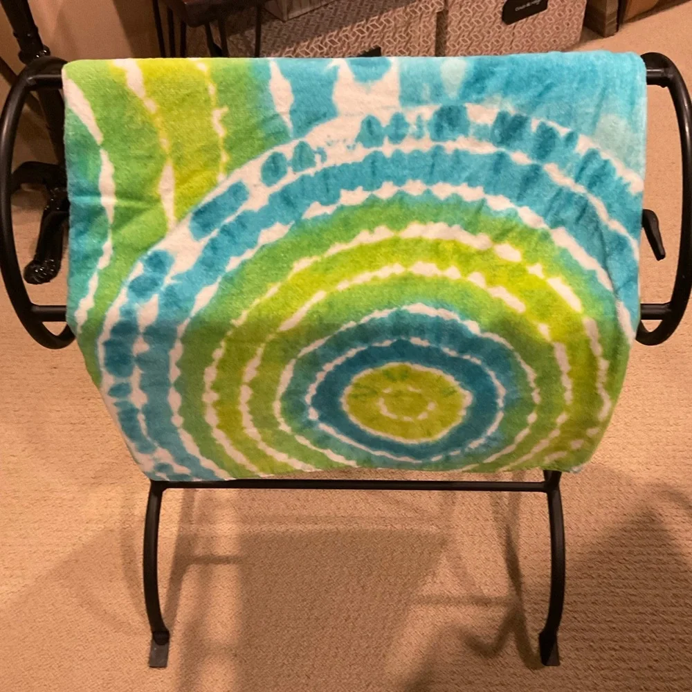 2 NWOT Large Colorful Tie Dye Summer Beach Towel 🏖